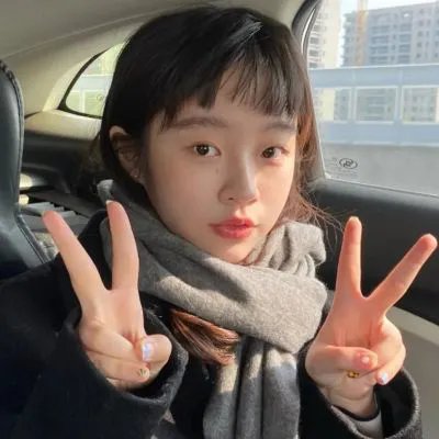 绷不住了啦